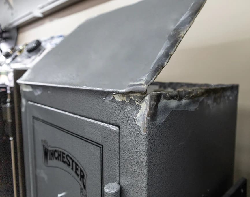 are gun safes easy to break into?